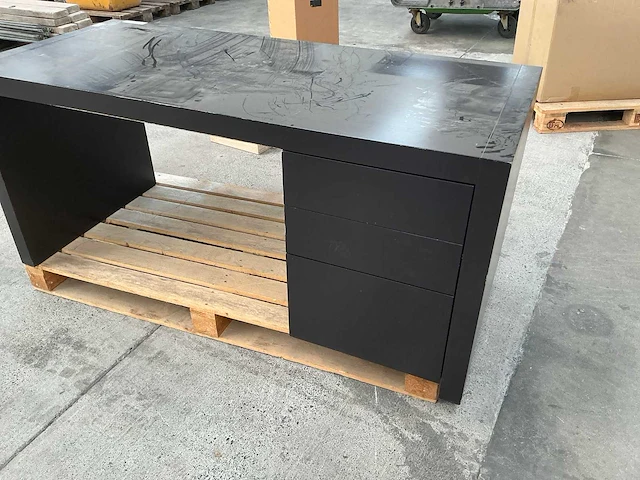 Massief houten bureau - afbeelding 9 van  16