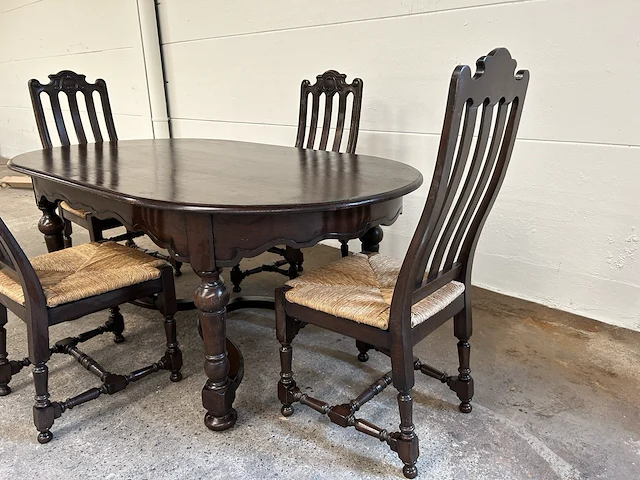 Massief houten tafel met 4 stoelen - afbeelding 2 van  8