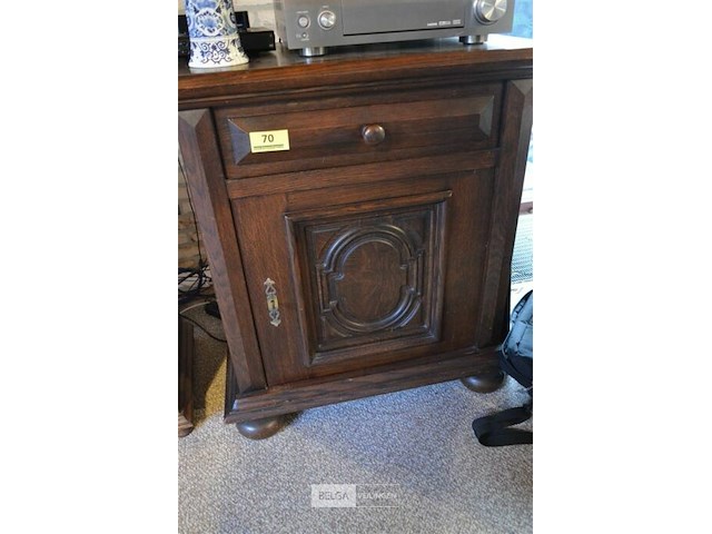 Massief kastje - afbeelding 1 van  1