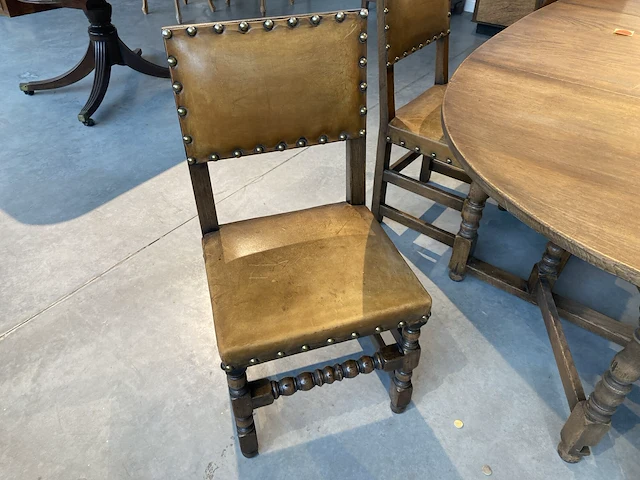Massieve ovaal tafel (inklapbaar) met 6 stoelen - afbeelding 4 van  5
