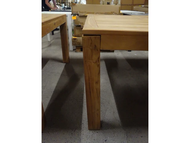 Massieve teak tafel outdoor & indoor - afbeelding 5 van  5