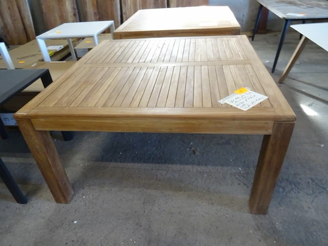 Massieve teak tafel - afbeelding 1 van  6