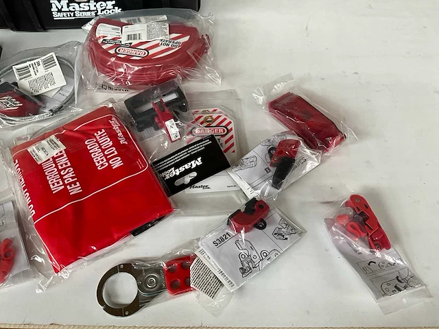 Master lock lockout kit in koffer - afbeelding 5 van  9