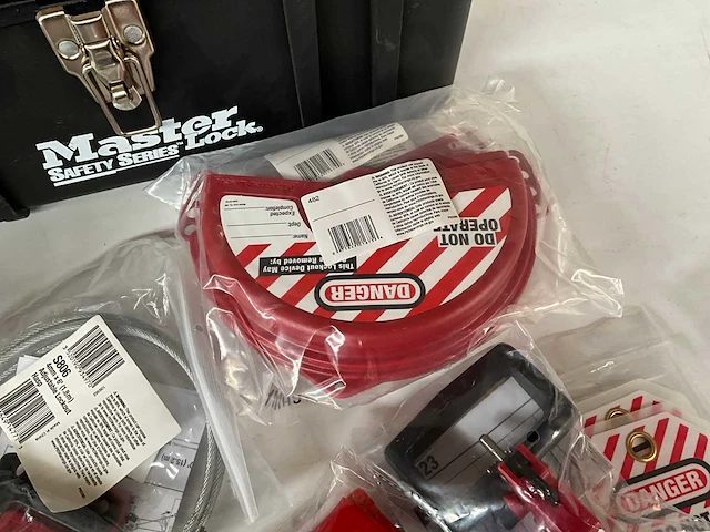 Master lock lockout kit in koffer - afbeelding 8 van  9
