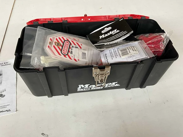 Master lock lockout kit in koffer - afbeelding 9 van  9