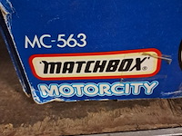 Matchbox interim city motorcity kompleet en doos zo goed als nieuw - afbeelding 3 van  4