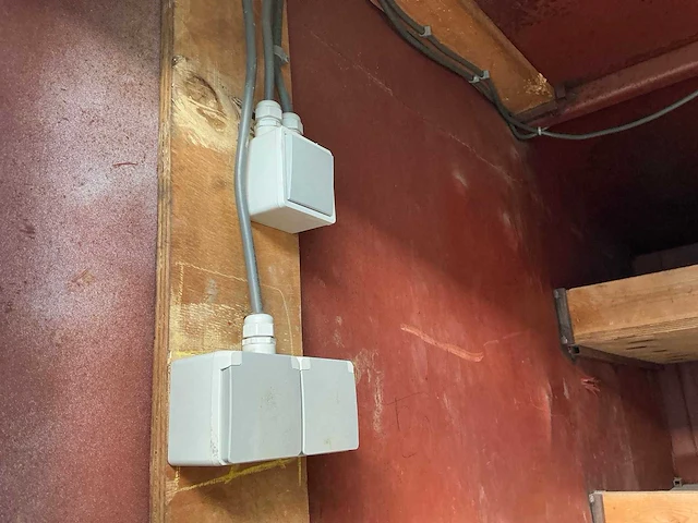 Materiaal container metaal - afbeelding 8 van  9