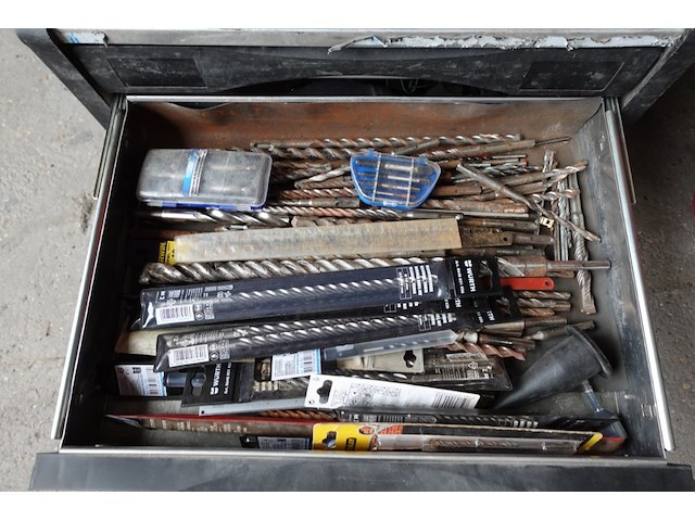 Materiaalbak met inhoud - afbeelding 3 van  7