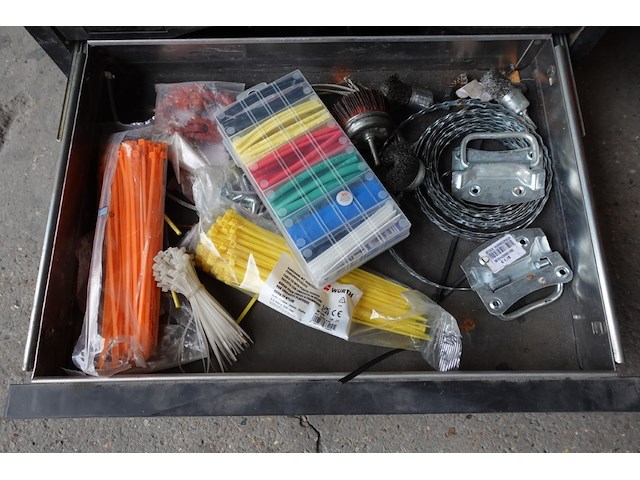 Materiaalbak met inhoud - afbeelding 5 van  7