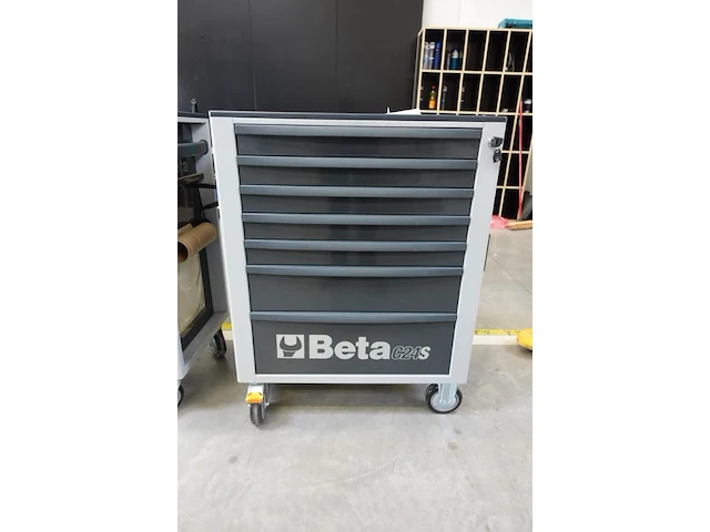 Materiaalkar beta + inhoud - afbeelding 1 van  11