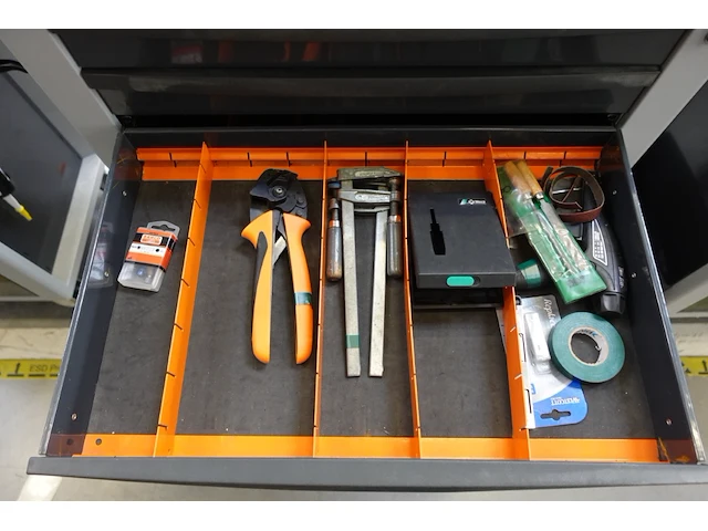 Materiaalkar beta + inhoud - afbeelding 6 van  11