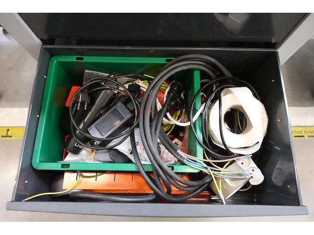 Materiaalkar beta + inhoud - afbeelding 10 van  11