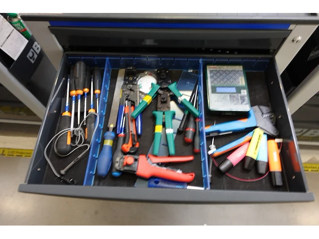 Materiaalkar beta + inhoud - afbeelding 4 van  10