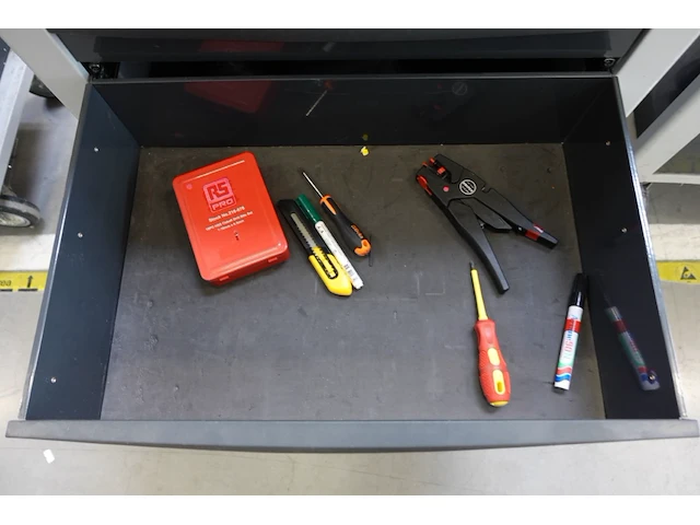 Materiaalkar beta + inhoud - afbeelding 9 van  11