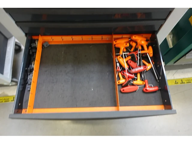 Materiaalkar beta + inhoud - afbeelding 8 van  11