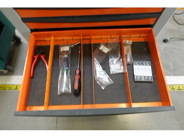 Materiaalkar beta + inhoud - afbeelding 8 van  11