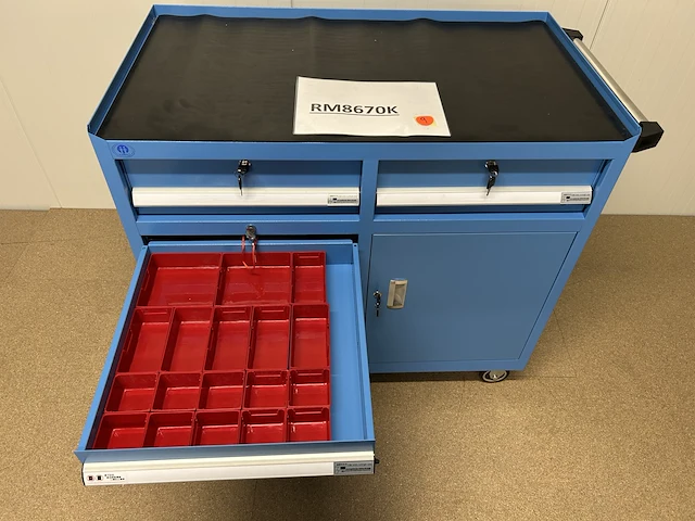 Materiaalkar met 7lades en klein kast 102x58x96cm - afbeelding 4 van  4