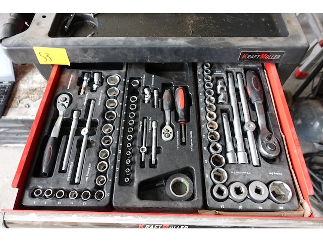 Materiaalkar met inhoud - afbeelding 4 van  9