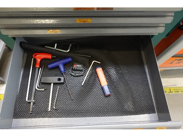 Materiaalkar stahlwille + inhoud - afbeelding 7 van  11