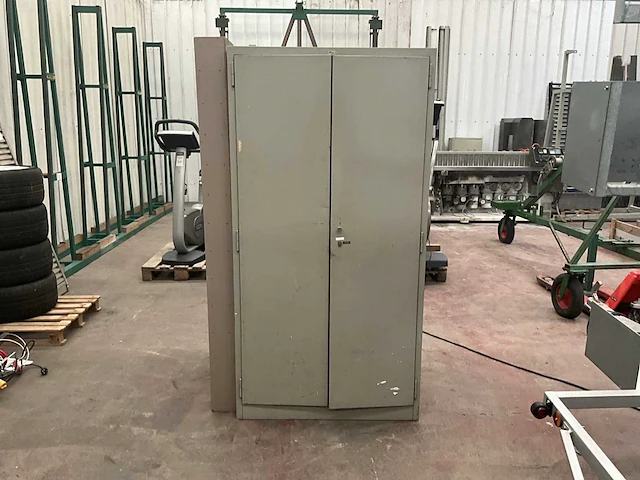 Materiaalkast (3x) - afbeelding 2 van  3