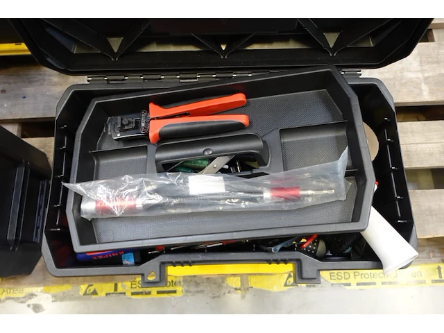 Materiaalkoffer stanley + inhoud - afbeelding 1 van  2
