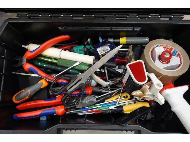 Materiaalkoffer stanley + inhoud - afbeelding 2 van  2