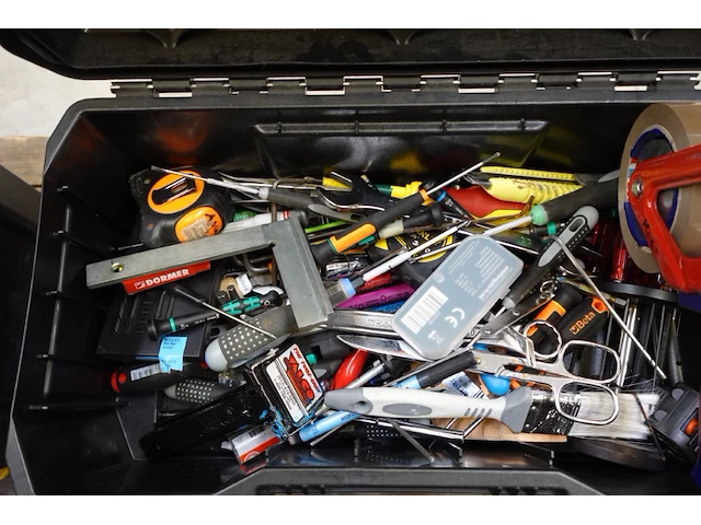 Materiaalkoffer stanley + inhoud - afbeelding 2 van  2