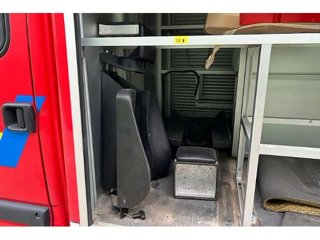 Materiaalwagen m414 renault master - afbeelding 4 van  34
