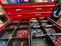 Materialen kast - afbeelding 8 van  9