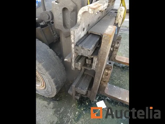 Matis:8727 - heftruck yale gdp25te - afbeelding 14 van  48