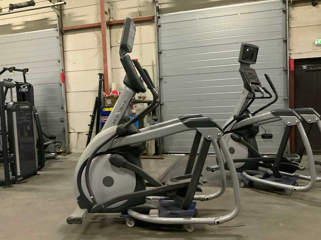 Matrix - e5x - elliptical - crosstrainer - afbeelding 1 van  5