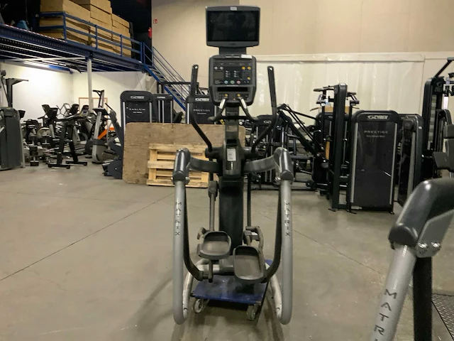 Matrix - e5x - elliptical - crosstrainer - afbeelding 3 van  5