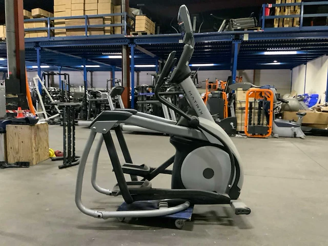 Matrix - e5x - elliptical - crosstrainer - afbeelding 4 van  5