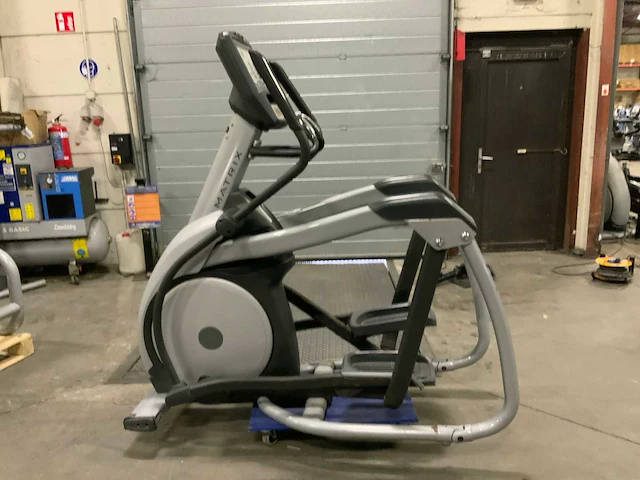 Matrix - e5x - elliptical - crosstrainer - afbeelding 2 van  7