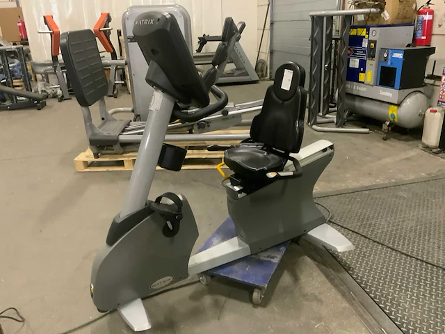 Matrix - r5x - recumbent - home trainer - afbeelding 1 van  5