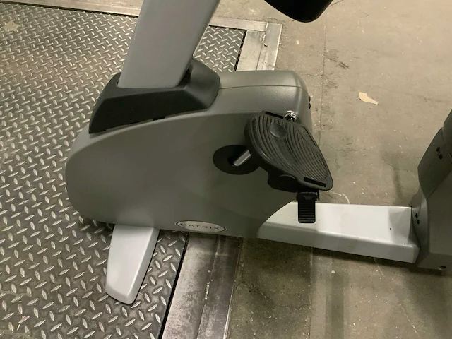 Matrix - r5x - recumbent - home trainer - afbeelding 5 van  6