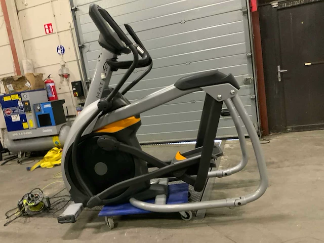 Matrix a5x ascent trainer crosstrainer - afbeelding 1 van  6