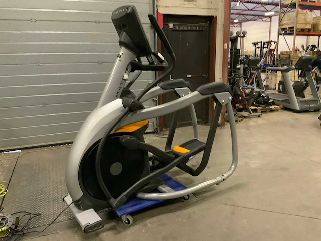 Matrix a5x ascent trainer crosstrainer - afbeelding 2 van  6