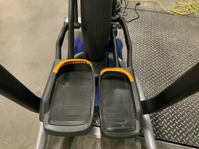 Matrix a5x ascent trainer crosstrainer - afbeelding 4 van  6