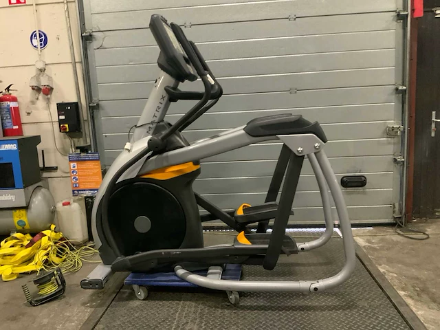 Matrix a5x ascent trainer crosstrainer - afbeelding 1 van  6