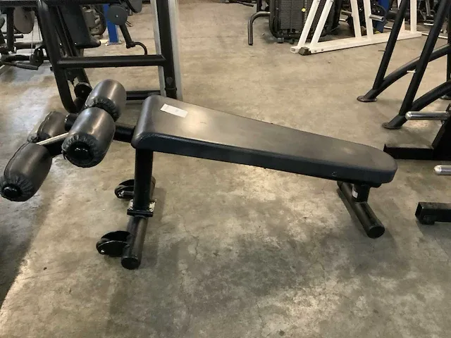 Matrix abdominal crunch bench krachtstation - afbeelding 3 van  3