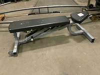 Matrix adjustable bench krachtstation - afbeelding 3 van  5