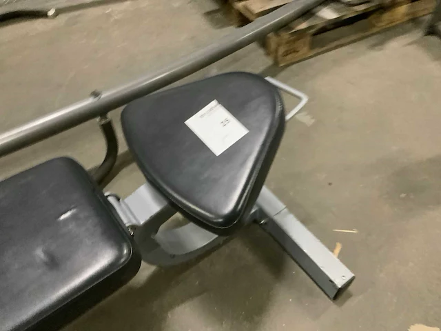 Matrix adjustable bench krachtstation - afbeelding 4 van  5