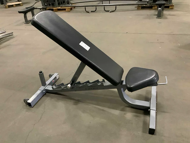 Matrix adjustable bench krachtstation - afbeelding 1 van  5