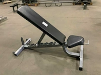 Matrix adjustable bench krachtstation - afbeelding 1 van  5