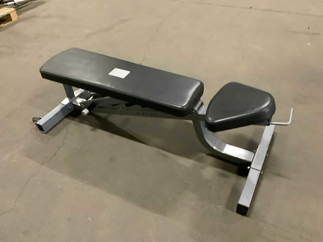 Matrix adjustable bench krachtstation - afbeelding 3 van  5