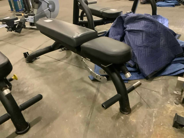 Matrix adjustable bench krachtstation - afbeelding 3 van  5