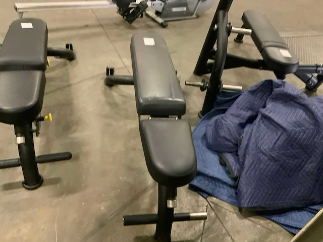 Matrix adjustable bench krachtstation - afbeelding 4 van  5