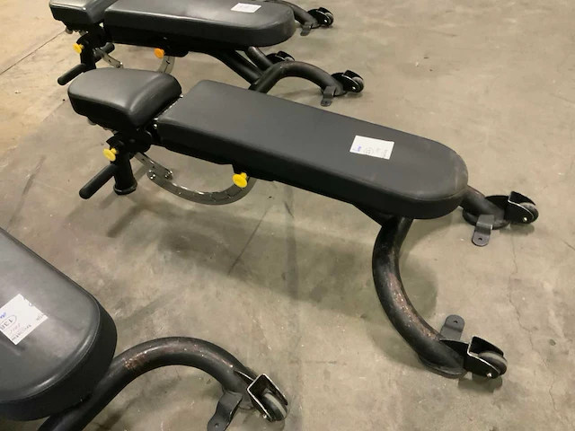 Matrix adjustable bench krachtstation - afbeelding 1 van  4