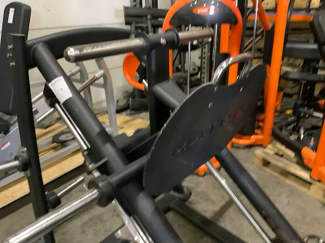 Matrix aura 45 graden legpress krachtstation - afbeelding 2 van  6